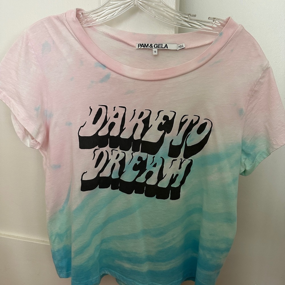 Pam & Gela T-Shirt Size Small